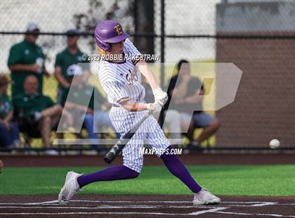 Thumbnail 1 in Edgewood vs. Scurry-Rosser (UIL 3A Area Playoff) photogallery.