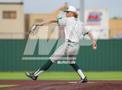 Thumbnail 2 in Edgewood vs. Scurry-Rosser (UIL 3A Area Playoff) photogallery.