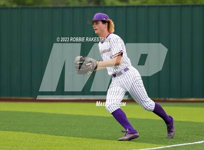 Thumbnail 3 in Edgewood vs. Scurry-Rosser (UIL 3A Area Playoff) photogallery.