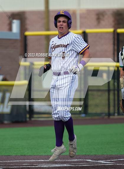 Thumbnail 3 in Edgewood vs. Scurry-Rosser (UIL 3A Area Playoff) photogallery.