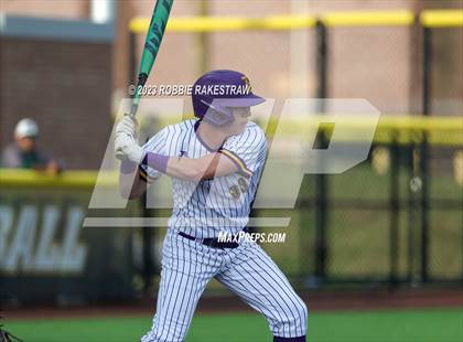 Thumbnail 2 in Edgewood vs. Scurry-Rosser (UIL 3A Area Playoff) photogallery.
