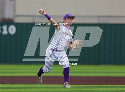 Thumbnail 1 in Edgewood vs. Scurry-Rosser (UIL 3A Area Playoff) photogallery.