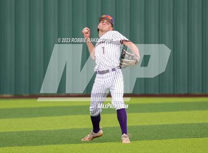 Thumbnail 1 in Edgewood vs. Scurry-Rosser (UIL 3A Area Playoff) photogallery.