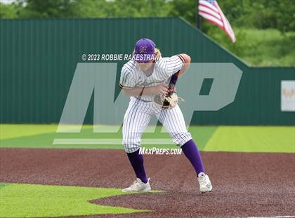 Thumbnail 3 in Edgewood vs. Scurry-Rosser (UIL 3A Area Playoff) photogallery.
