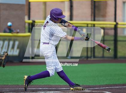 Thumbnail 1 in Edgewood vs. Scurry-Rosser (UIL 3A Area Playoff) photogallery.