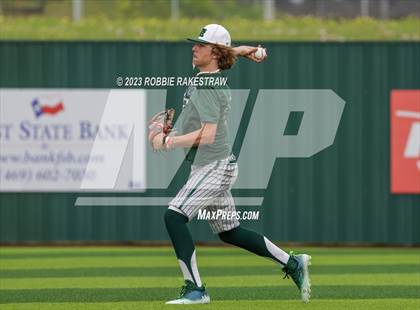 Thumbnail 1 in Edgewood vs. Scurry-Rosser (UIL 3A Area Playoff) photogallery.