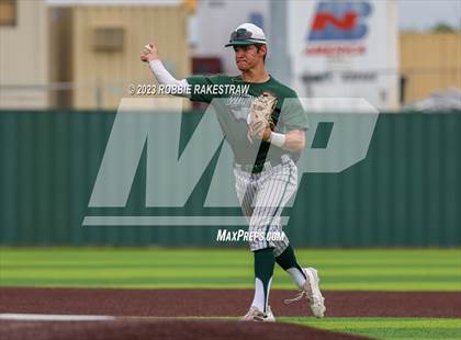 Thumbnail 1 in Edgewood vs. Scurry-Rosser (UIL 3A Area Playoff) photogallery.