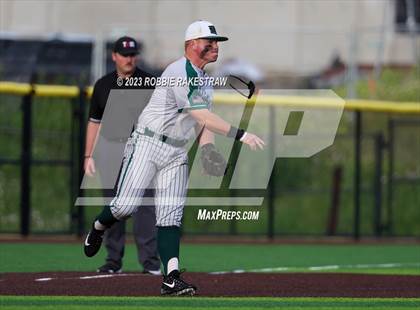 Thumbnail 1 in Edgewood vs. Scurry-Rosser (UIL 3A Area Playoff) photogallery.