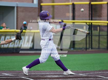 Thumbnail 2 in Edgewood vs. Scurry-Rosser (UIL 3A Area Playoff) photogallery.