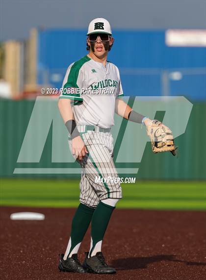 Thumbnail 3 in Edgewood vs. Scurry-Rosser (UIL 3A Area Playoff) photogallery.