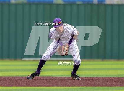 Thumbnail 3 in Edgewood vs. Scurry-Rosser (UIL 3A Area Playoff) photogallery.