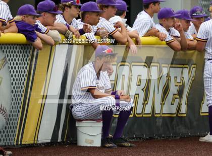 Thumbnail 1 in Edgewood vs. Scurry-Rosser (UIL 3A Area Playoff) photogallery.