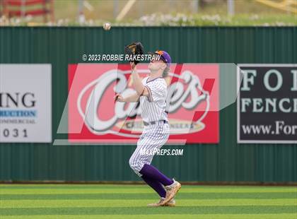 Thumbnail 1 in Edgewood vs. Scurry-Rosser (UIL 3A Area Playoff) photogallery.