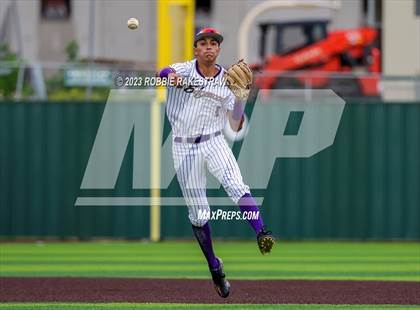 Thumbnail 3 in Edgewood vs. Scurry-Rosser (UIL 3A Area Playoff) photogallery.