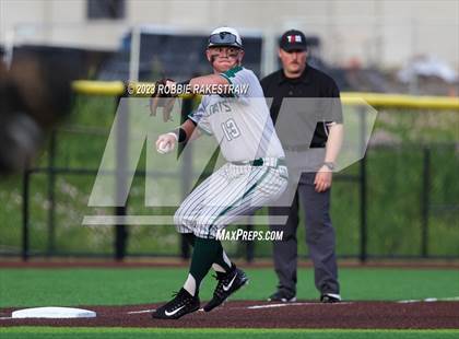 Thumbnail 2 in Edgewood vs. Scurry-Rosser (UIL 3A Area Playoff) photogallery.