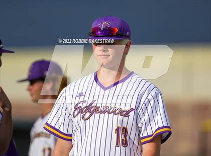 Thumbnail 3 in Edgewood vs. Scurry-Rosser (UIL 3A Area Playoff) photogallery.