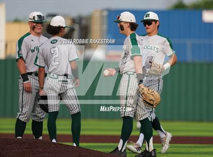 Thumbnail 1 in Edgewood vs. Scurry-Rosser (UIL 3A Area Playoff) photogallery.