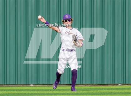 Thumbnail 2 in Edgewood vs. Scurry-Rosser (UIL 3A Area Playoff) photogallery.