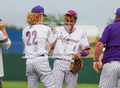 Thumbnail 2 in Edgewood vs. Scurry-Rosser (UIL 3A Area Playoff) photogallery.