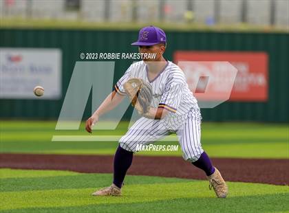 Thumbnail 1 in Edgewood vs. Scurry-Rosser (UIL 3A Area Playoff) photogallery.