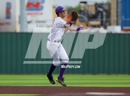 Thumbnail 1 in Edgewood vs. Scurry-Rosser (UIL 3A Area Playoff) photogallery.