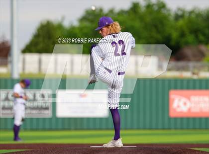 Thumbnail 3 in Edgewood vs. Scurry-Rosser (UIL 3A Area Playoff) photogallery.