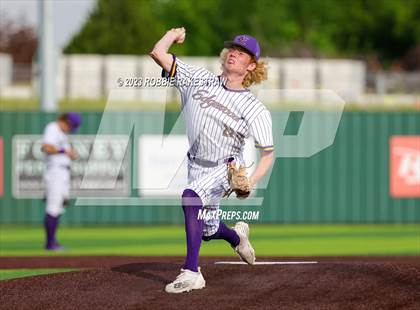 Thumbnail 3 in Edgewood vs. Scurry-Rosser (UIL 3A Area Playoff) photogallery.