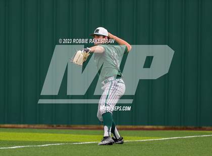 Thumbnail 1 in Edgewood vs. Scurry-Rosser (UIL 3A Area Playoff) photogallery.