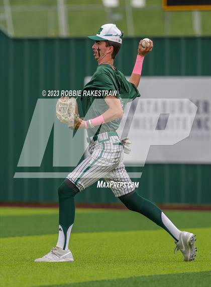 Thumbnail 2 in Edgewood vs. Scurry-Rosser (UIL 3A Area Playoff) photogallery.