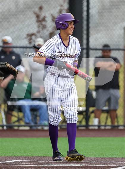 Thumbnail 2 in Edgewood vs. Scurry-Rosser (UIL 3A Area Playoff) photogallery.