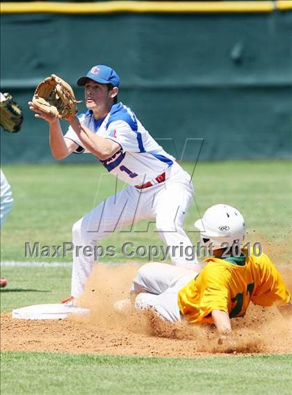 Thumbnail 3 in Cathedral vs Trinity Christian (TAPPS 5A Regional Playoffs) photogallery.