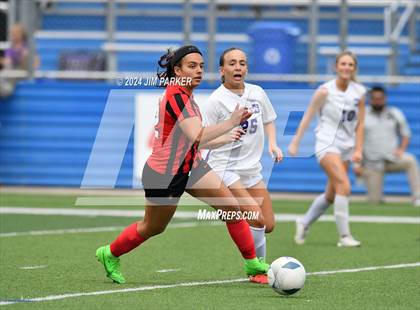 Thumbnail 2 in Salado vs. Boerne (UIL 4A Soccer Semifinal) photogallery.