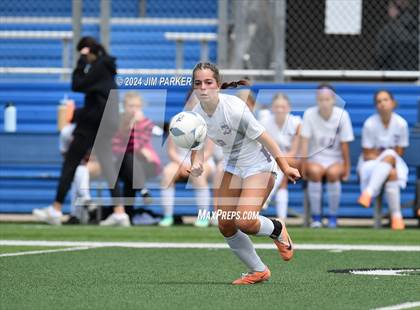 Thumbnail 3 in Salado vs. Boerne (UIL 4A Soccer Semifinal) photogallery.