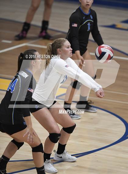 Thumbnail 2 in Carlsbad vs. Fountain Valley (Dave Mohs Tournament) photogallery.