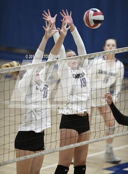 Thumbnail 3 in Carlsbad vs. Fountain Valley (Dave Mohs Tournament) photogallery.