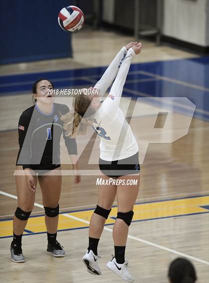 Thumbnail 1 in Carlsbad vs. Fountain Valley (Dave Mohs Tournament) photogallery.