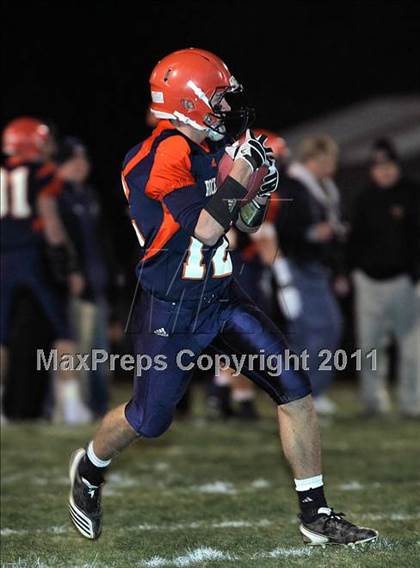 Thumbnail 2 in Metamora vs. Rochester (IHSA Class 4A Semifinal) photogallery.