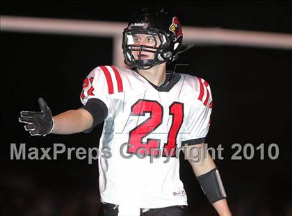 Thumbnail 3 in Metamora vs. Rochester (IHSA Class 4A Semifinal) photogallery.