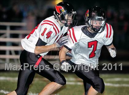 Thumbnail 2 in Metamora vs. Rochester (IHSA Class 4A Semifinal) photogallery.