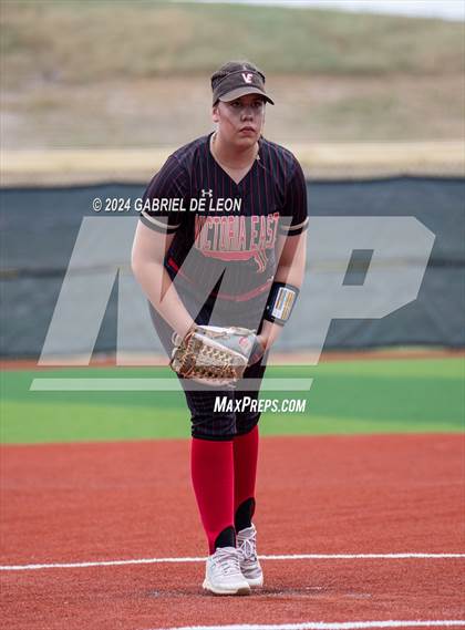 Thumbnail 1 in Harlingen South vs. Victoria East (UIL Softball 5A Region 4 Area - Game 2) photogallery.