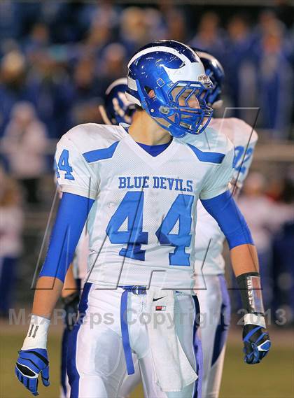 Thumbnail 1 in Sharpsville vs Lakeview (PIAA District 10 Class A Final) photogallery.