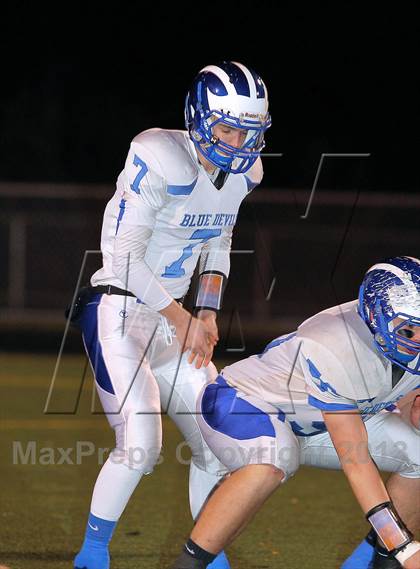 Thumbnail 2 in Sharpsville vs Lakeview (PIAA District 10 Class A Final) photogallery.