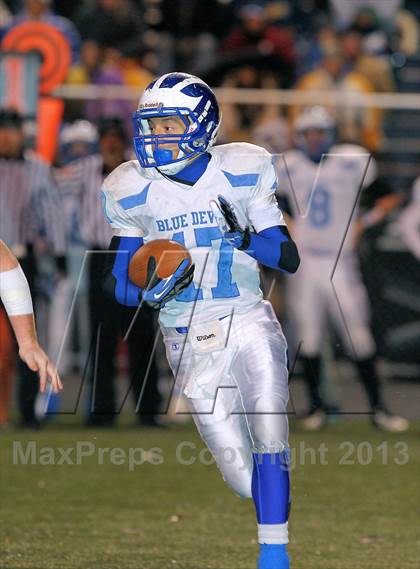 Thumbnail 3 in Sharpsville vs Lakeview (PIAA District 10 Class A Final) photogallery.