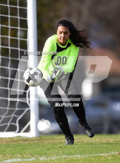 Thumbnail 1 in Lee [Robert E.] vs Jefferson (SAISD Tournament) photogallery.