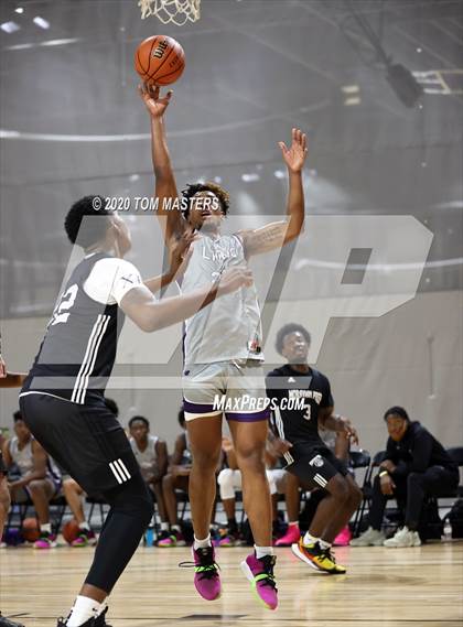 Thumbnail 3 in Moravian Prep vs Winston-Salem Christian photogallery.