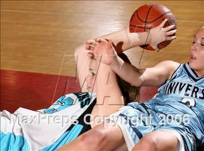 Thumbnail 2 in Aliso Niguel vs. University Irvine (Ocean View Christmas Classic) photogallery.