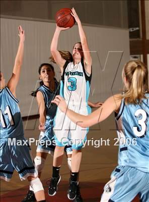 Thumbnail 2 in Aliso Niguel vs. University Irvine (Ocean View Christmas Classic) photogallery.