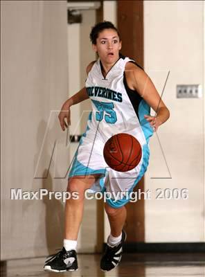 Thumbnail 2 in Aliso Niguel vs. University Irvine (Ocean View Christmas Classic) photogallery.