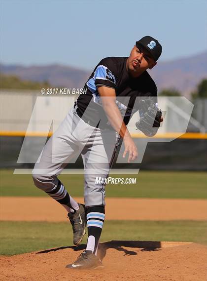 Thumbnail 3 in Salesian vs. Camarillo photogallery.