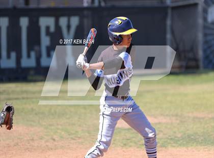 Thumbnail 3 in Salesian vs. Camarillo photogallery.